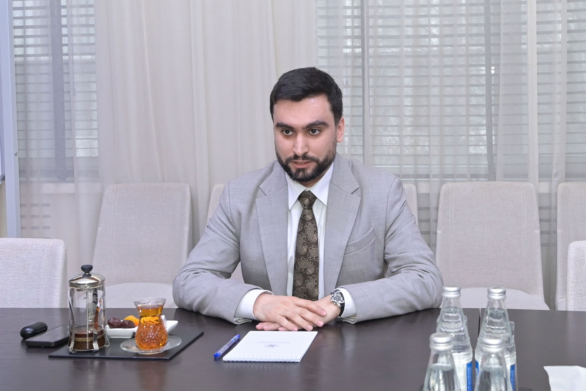 Emin Əmrullayev “Yüksəliş” müsabiqəsinin qalibləri ilə görüşüb