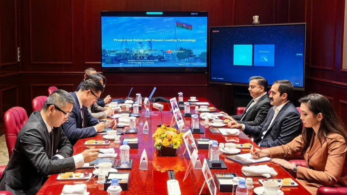 Elm və Təhsil Nazirliyi ilə "Huawei" şirkətinin nümayəndələri yeni əməkdaşlıq imkanlarını müzakirə ediblər