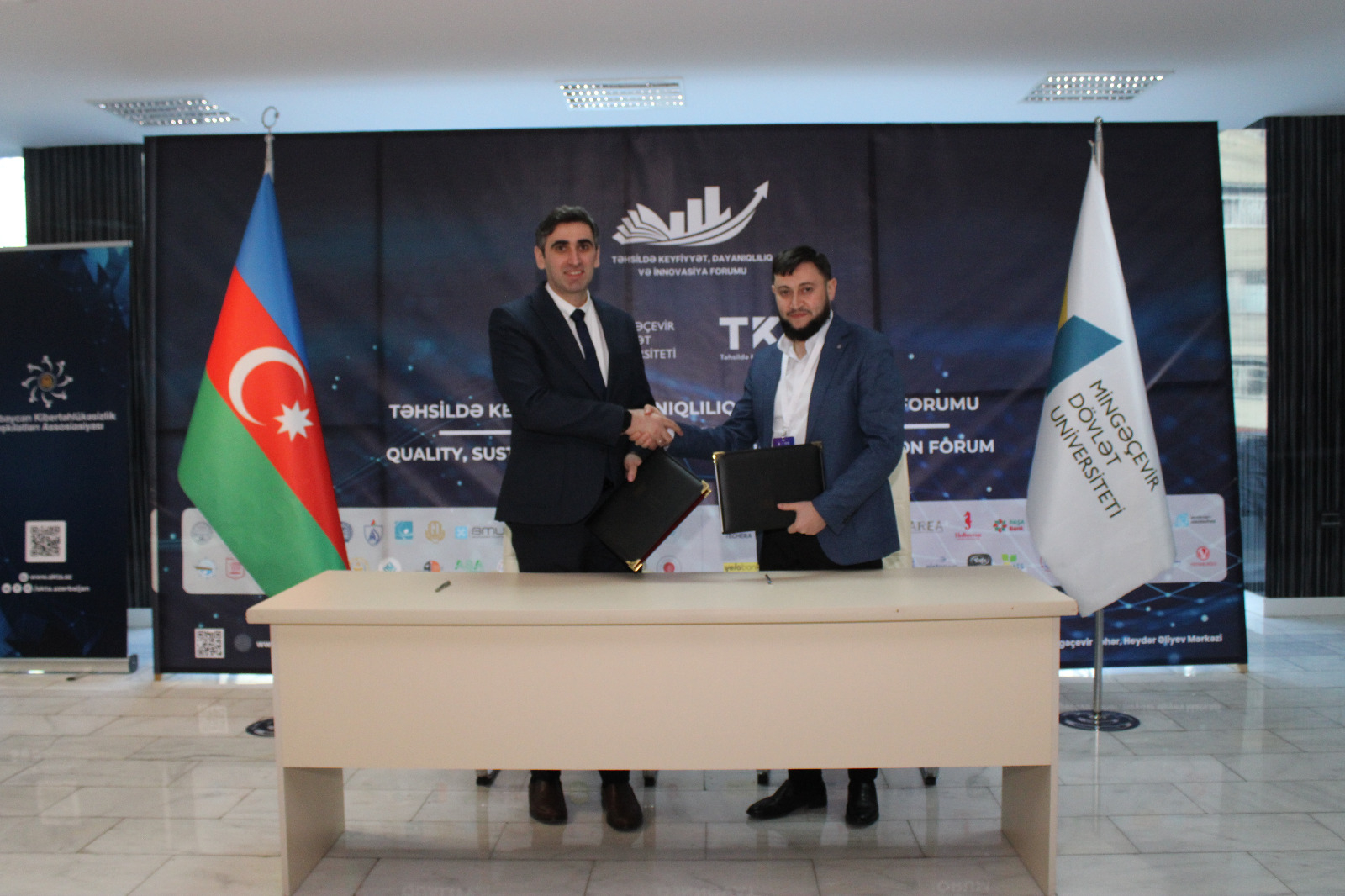 29 ali təhsil müəssisəsi MDU-nun keyfiyyət forumunda iştirak edib