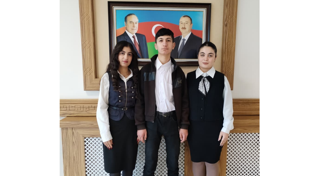 Eyni peşə liseyində oxuyan bacı-qardaşlar: