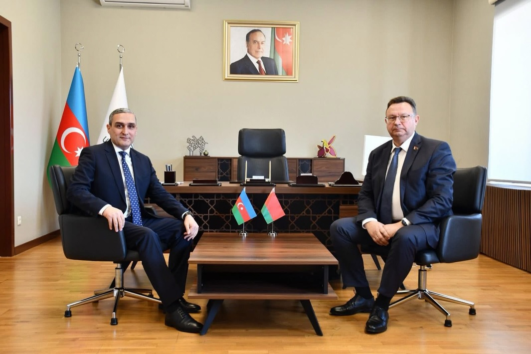 Qarabağ Universitetinin Belarus məktəbləri ilə əməkdaşlığı müzakirə edilib