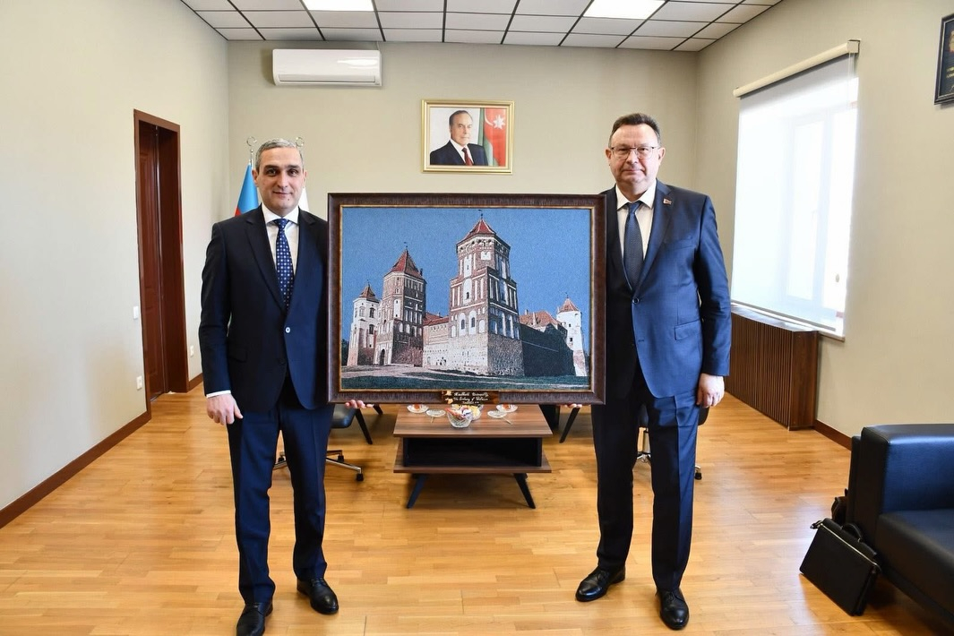 Qarabağ Universitetinin Belarus məktəbləri ilə əməkdaşlığı müzakirə edilib