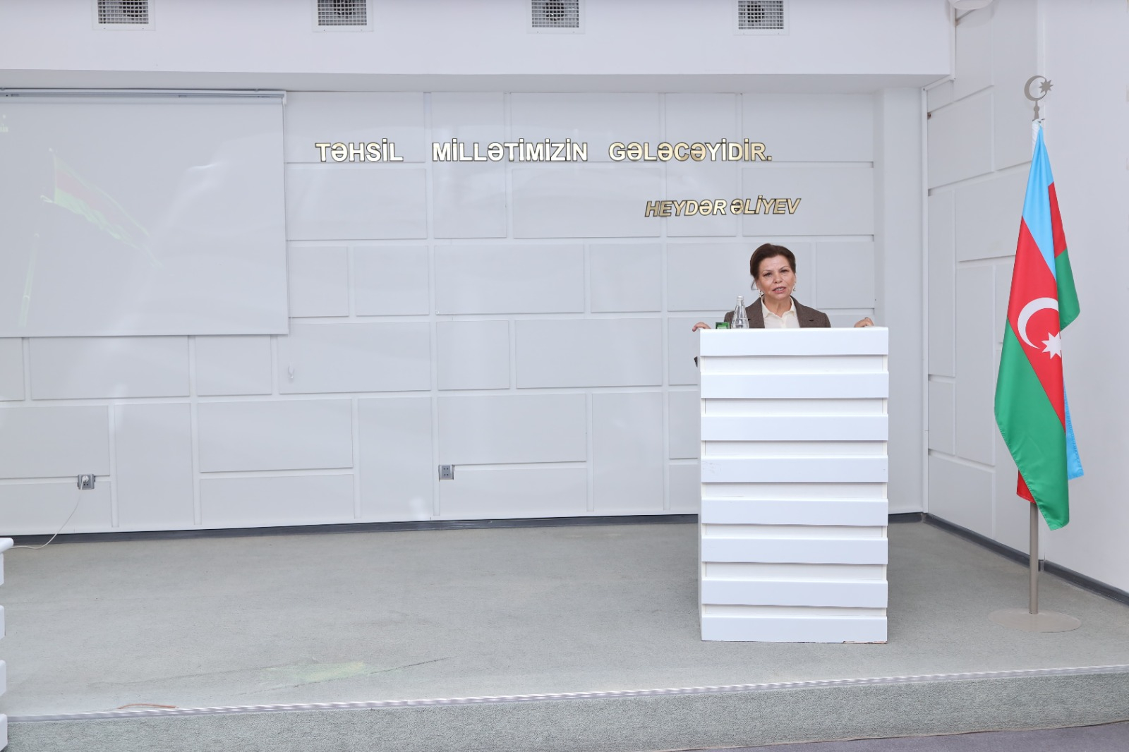 “Qərbi Azərbaycan tarixi Azərbaycan diyarıdır” mövzusunda açıq dərslər keçirilib