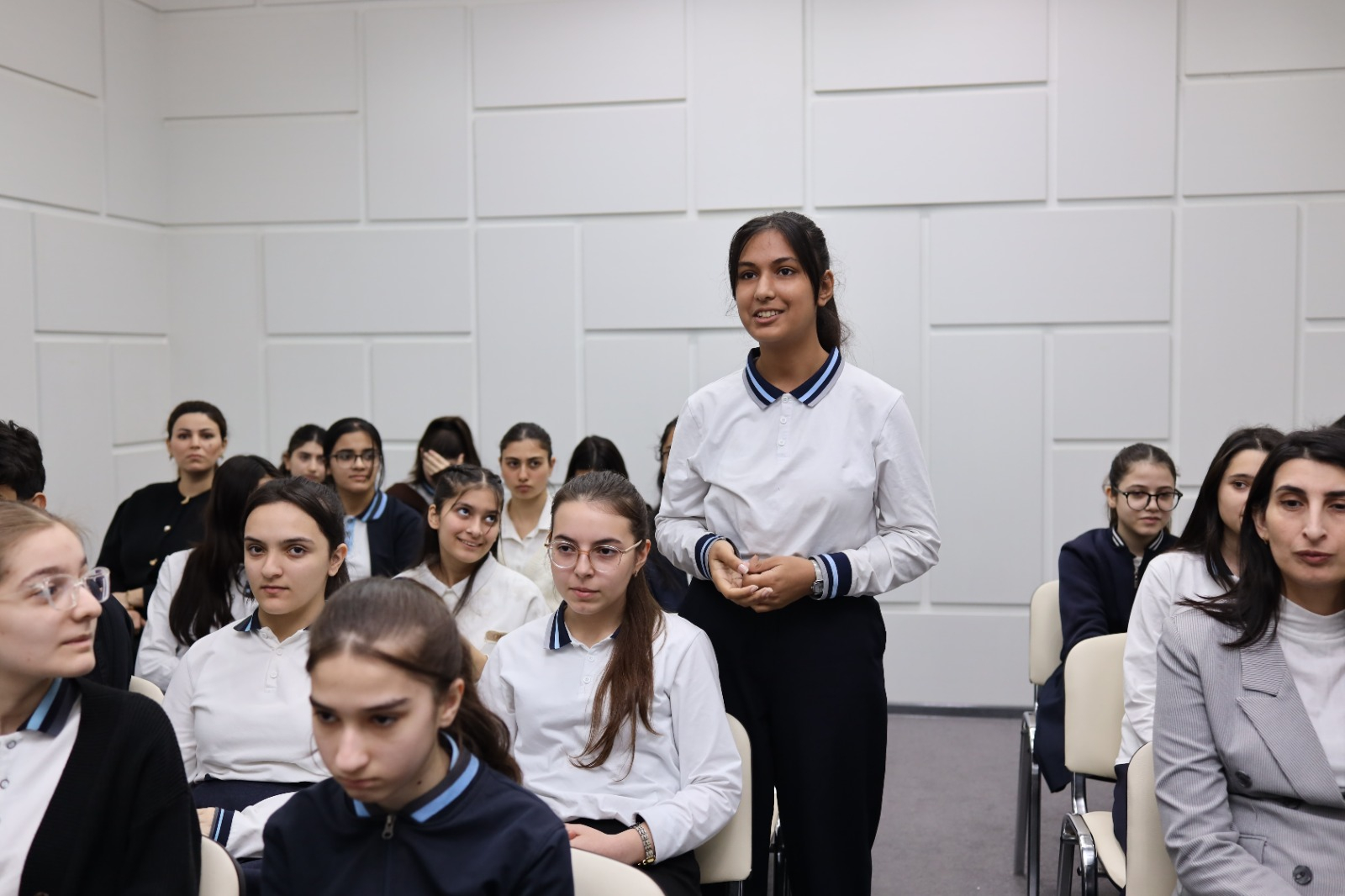 “Qərbi Azərbaycan tarixi Azərbaycan diyarıdır” mövzusunda açıq dərslər keçirilib