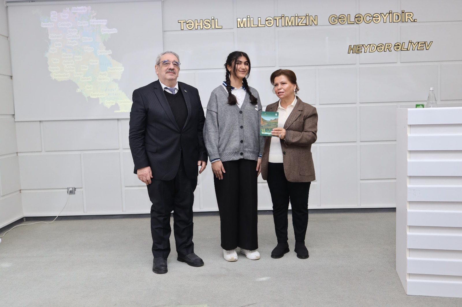 “Qərbi Azərbaycan tarixi Azərbaycan diyarıdır” mövzusunda açıq dərslər keçirilib