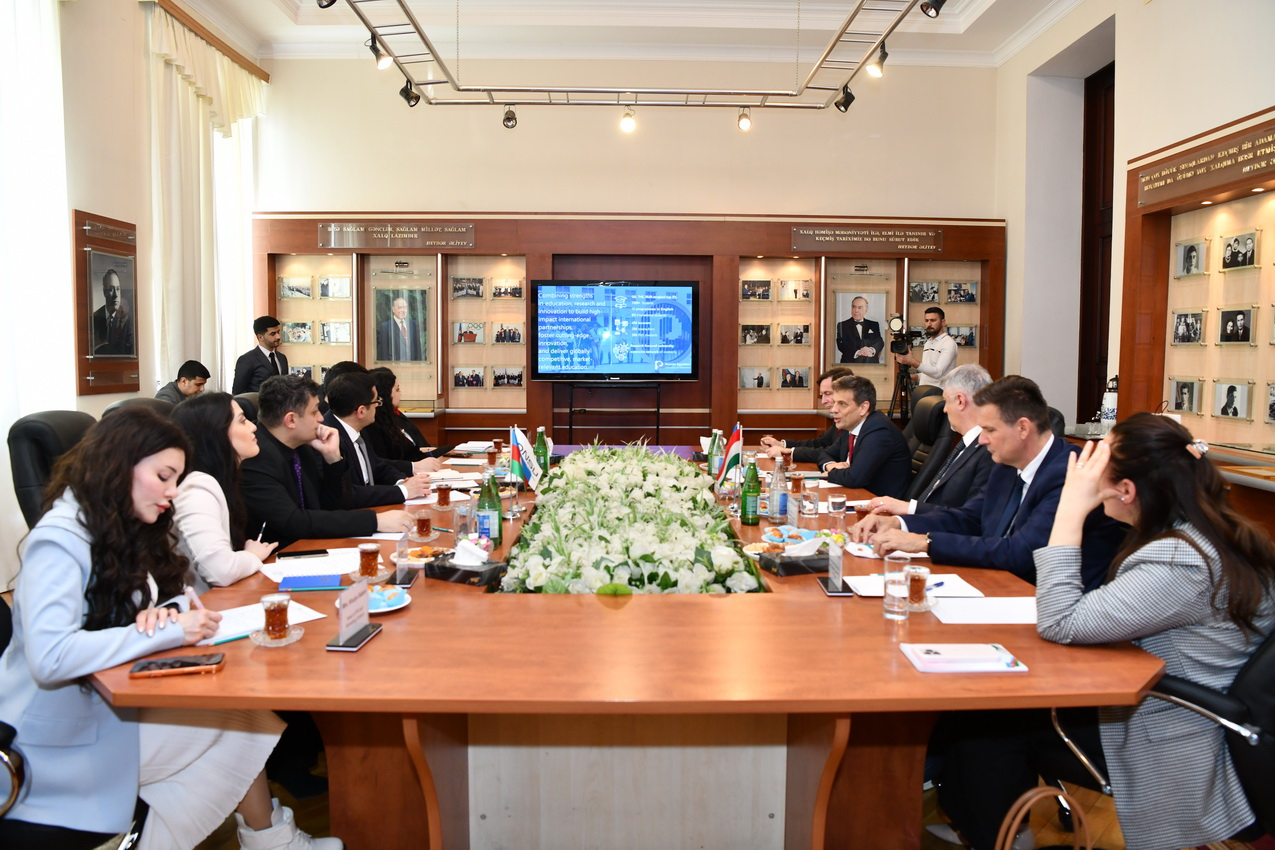 Macarıstanın nümayəndə heyəti ADNSU-da olub