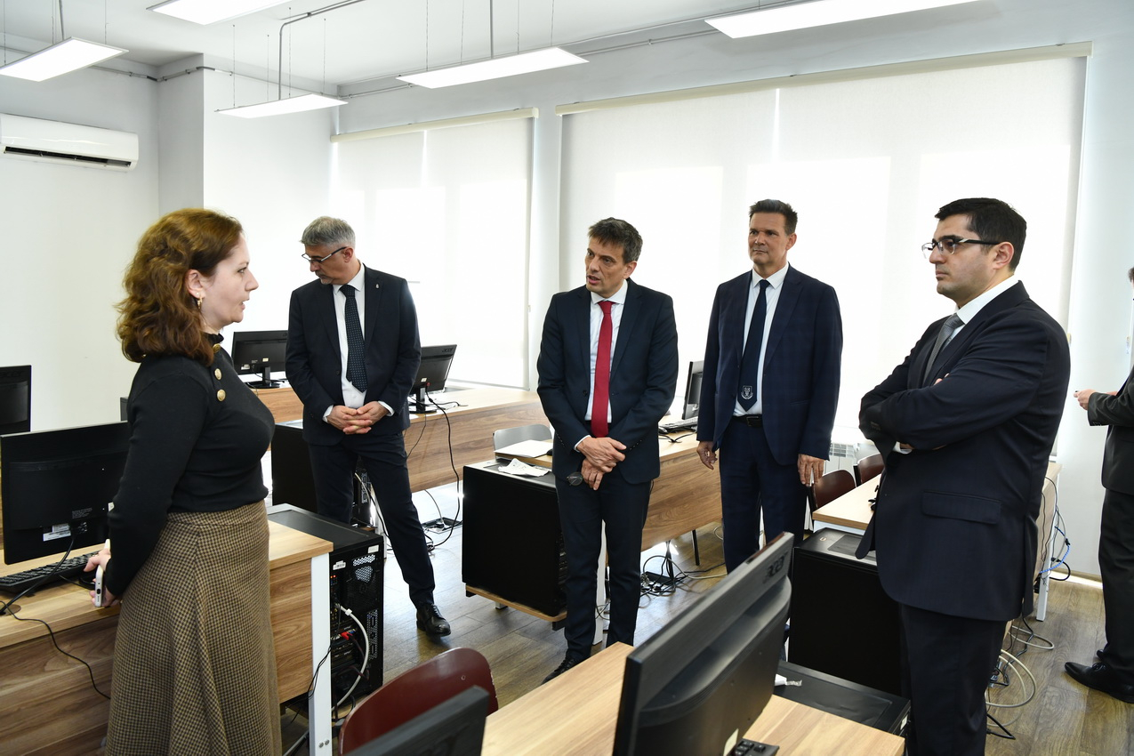 Macarıstanın nümayəndə heyəti ADNSU-da olub