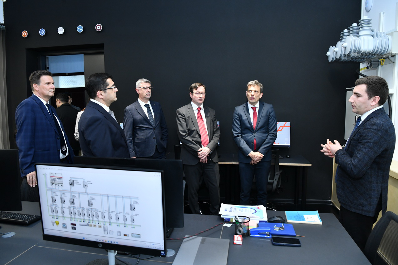 Macarıstanın nümayəndə heyəti ADNSU-da olub