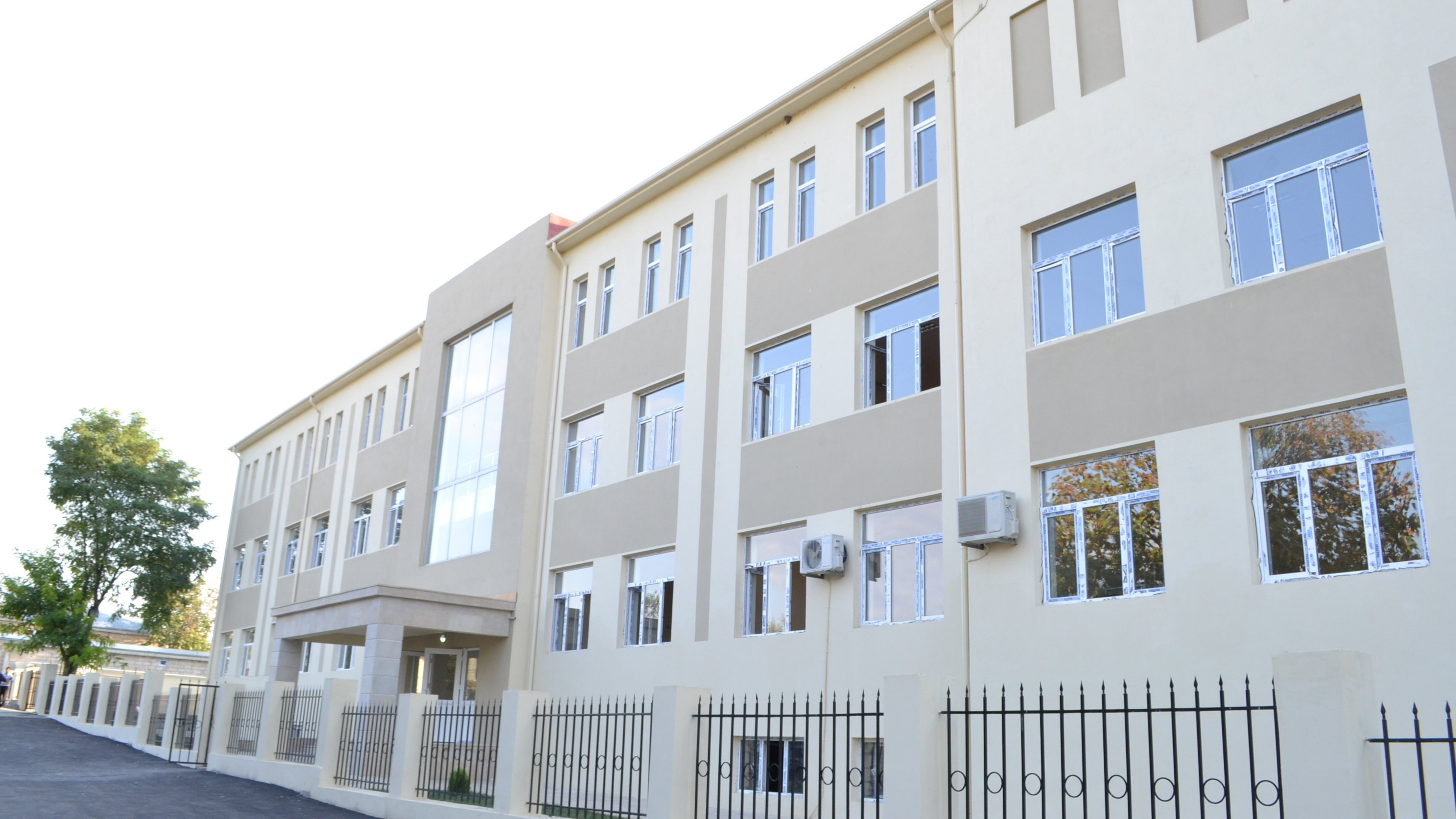 1693 region məktəbi şəhid adını daşıyır