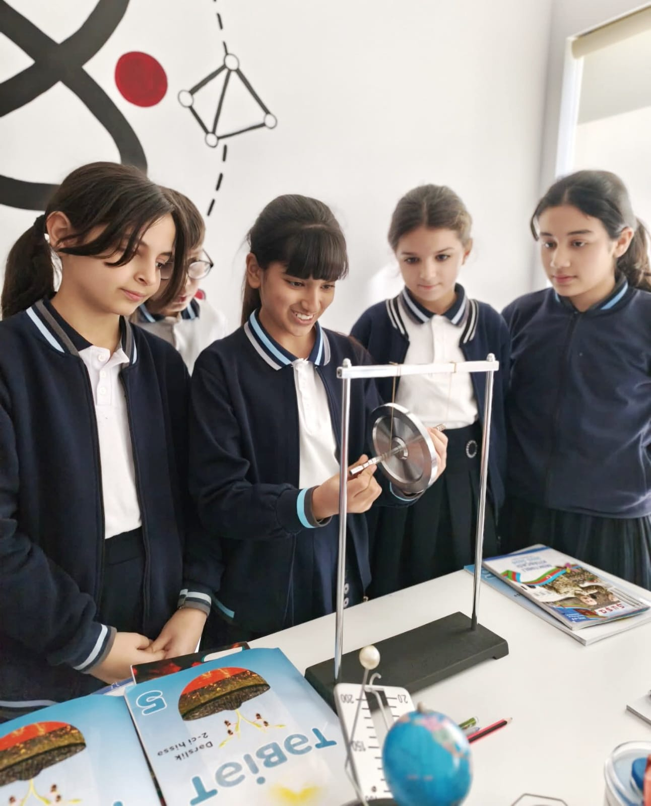 Cəbrayıl məktəbində bir dərs günü