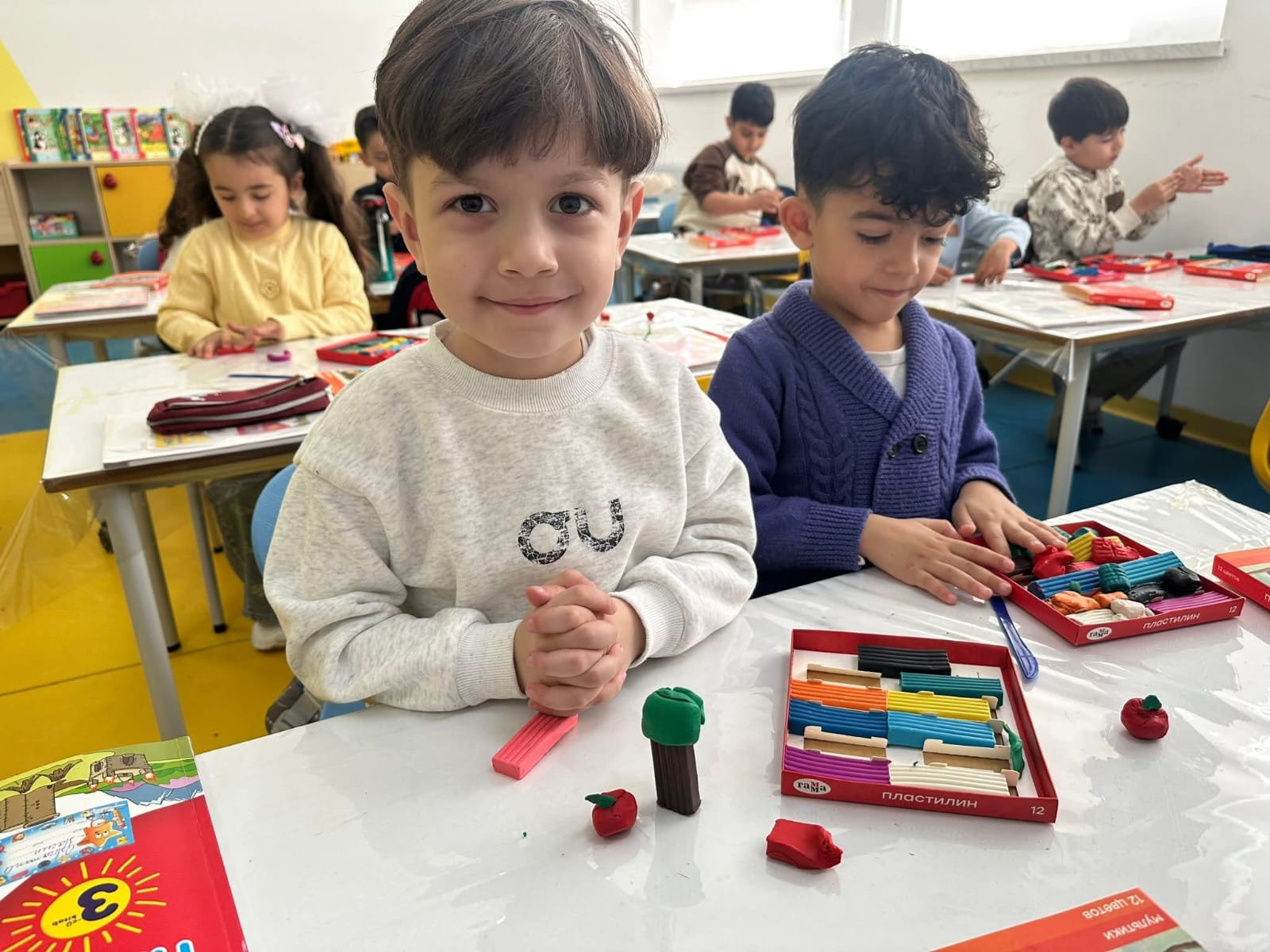 Cəbrayıl məktəbində bir dərs günü