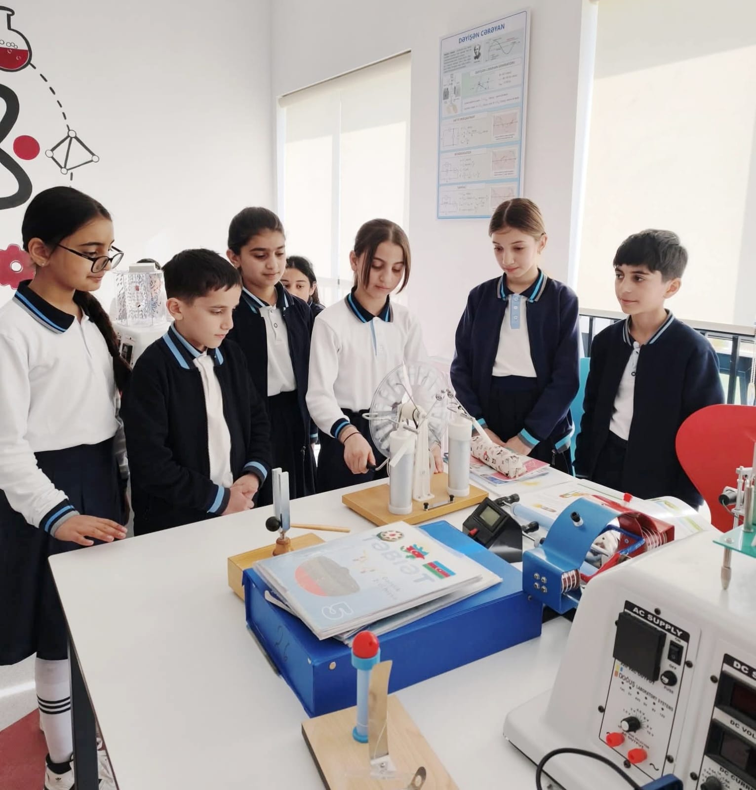 Cəbrayıl məktəbində bir dərs günü