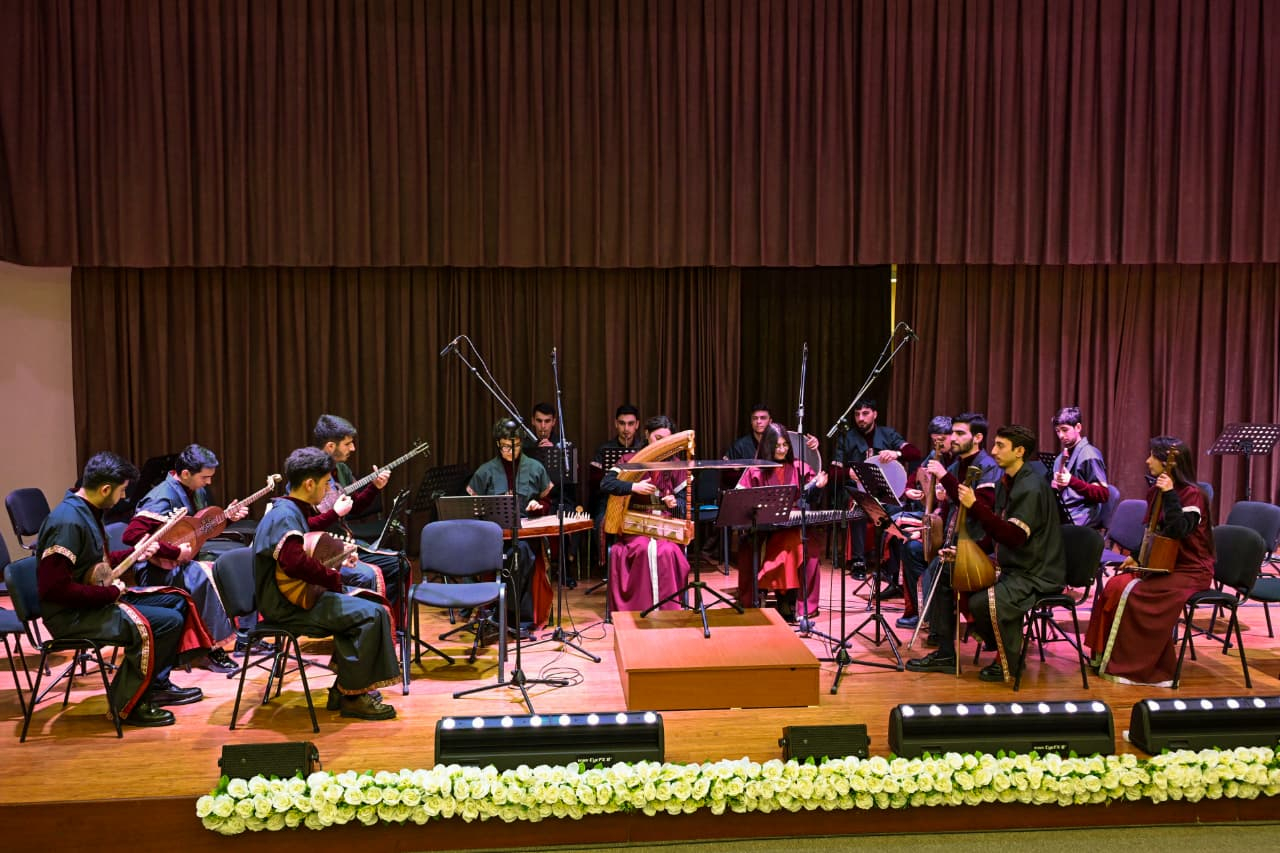 “Övraqi-nəfisə” söz və musiqi ilə yenidən dirçəldi