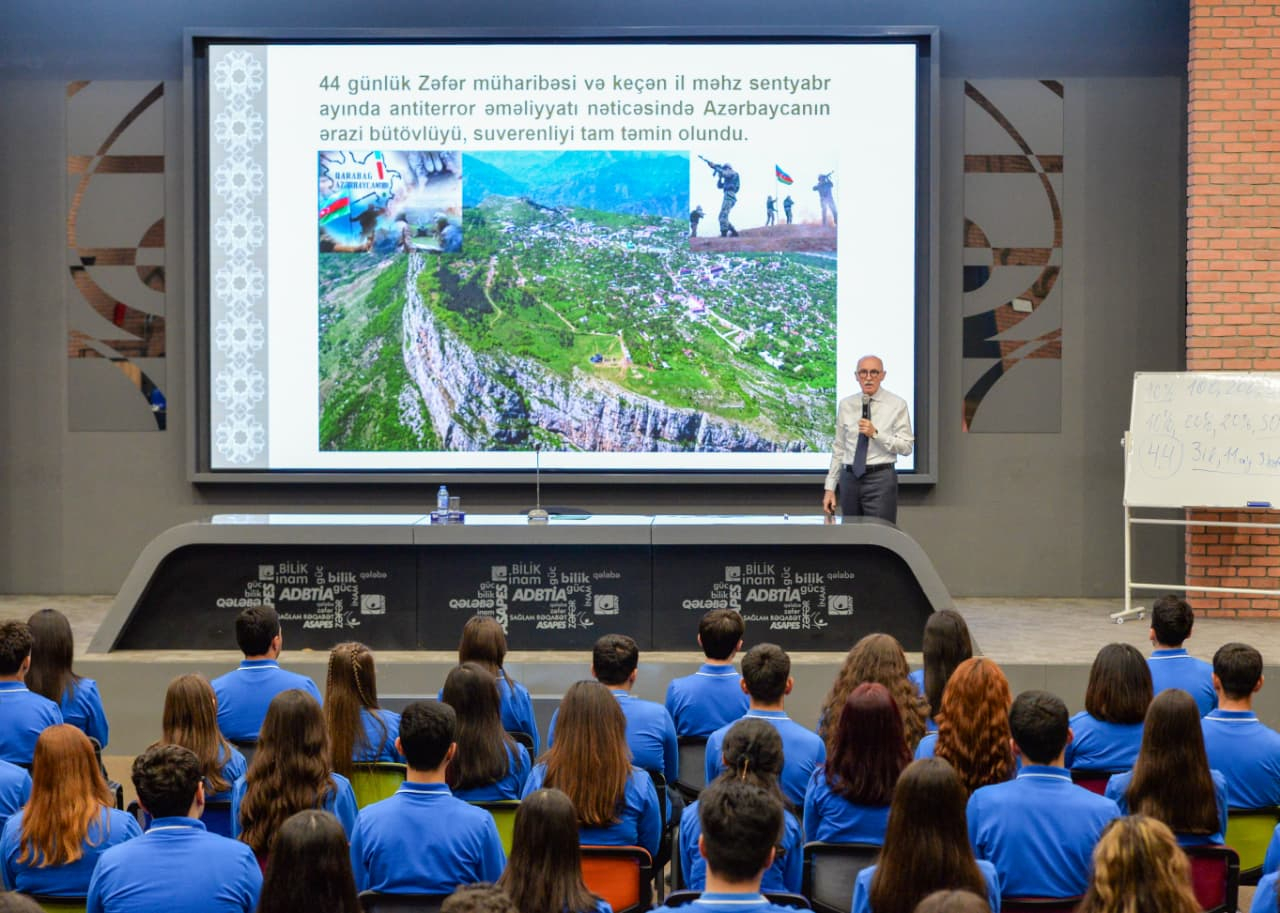 Yeni dövr gənclərin qarşısında müəyyən vəzifələr qoyur