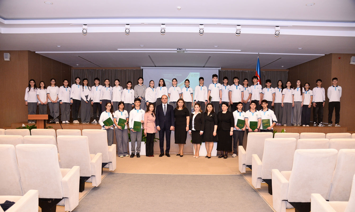 Rəşad Mahmudov “Məktəbdə...” layihəsinin qonağı olub