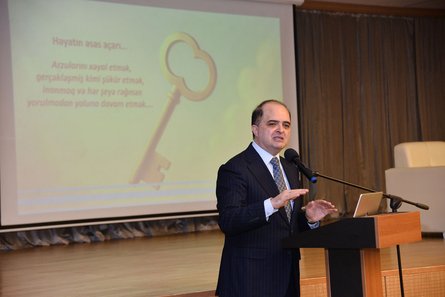 Rəşad Mahmudov “Məktəbdə...” layihəsinin qonağı olub