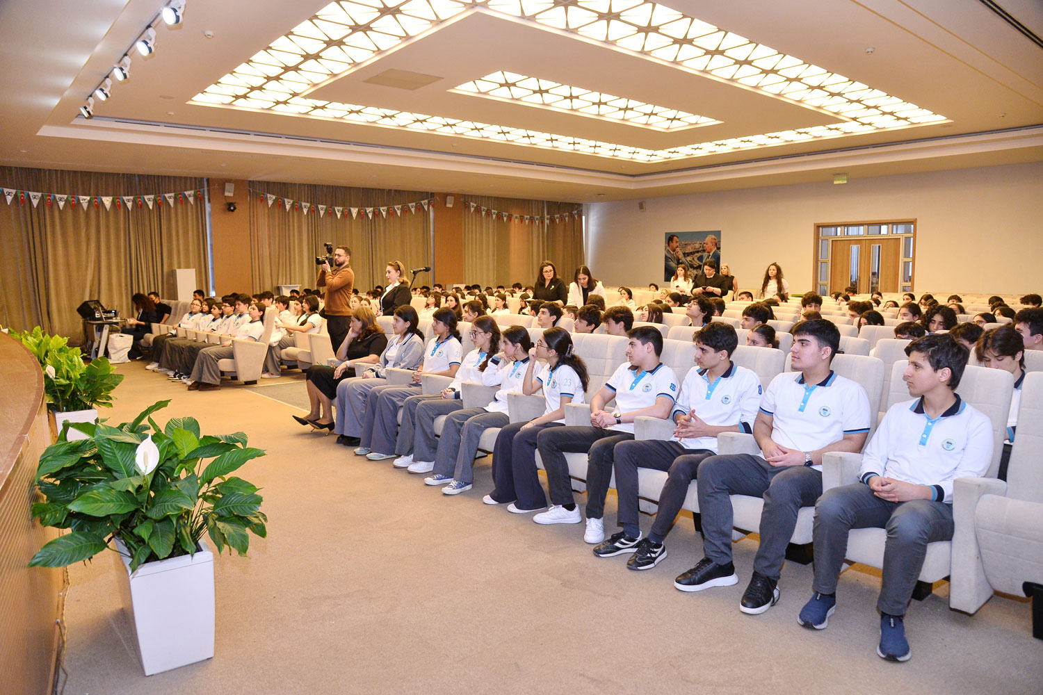 Rəşad Mahmudov “Məktəbdə...” layihəsinin qonağı olub