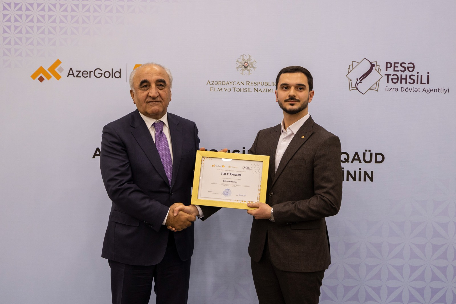 “AzerGold”un V Təqaüd Proqramının qalibləri mükafatlandırılıb