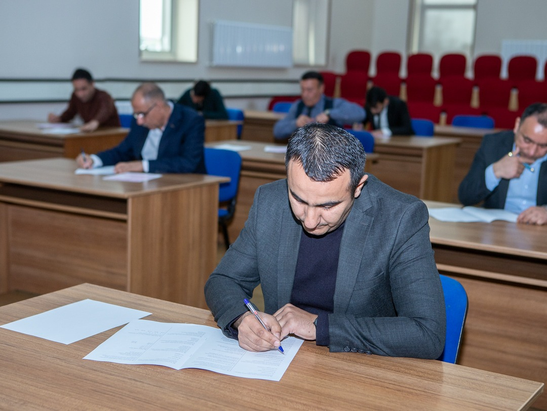 Məktəblərdə hərbi rəhbərin işə qəbulu üçün test imtahanı keçirilib 
