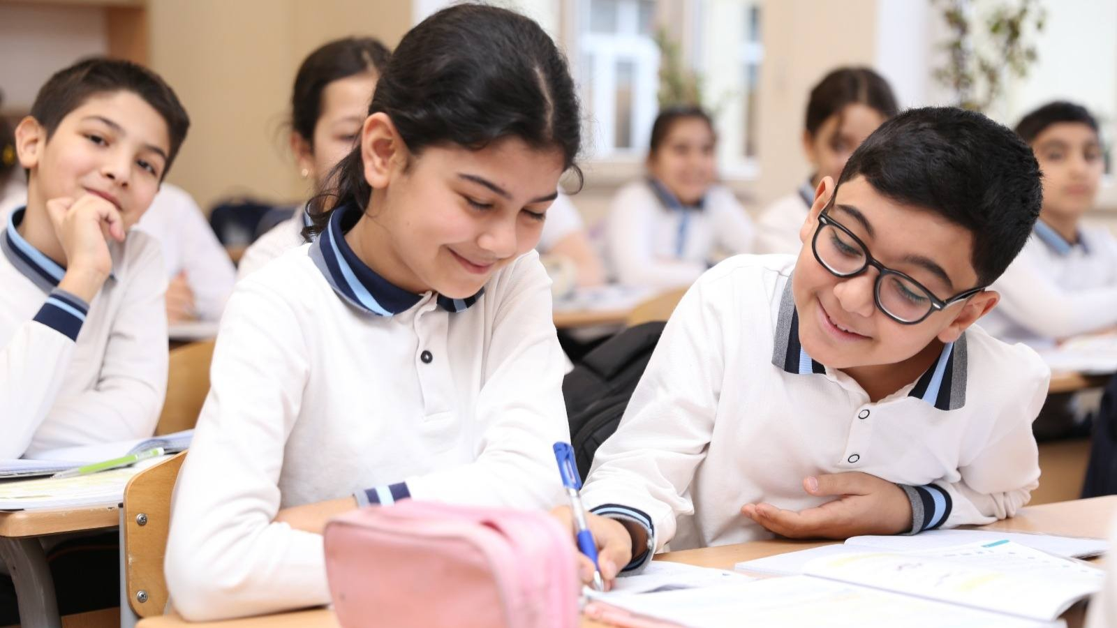 Sinifdə sosial sərhədləri azalda bilərik?