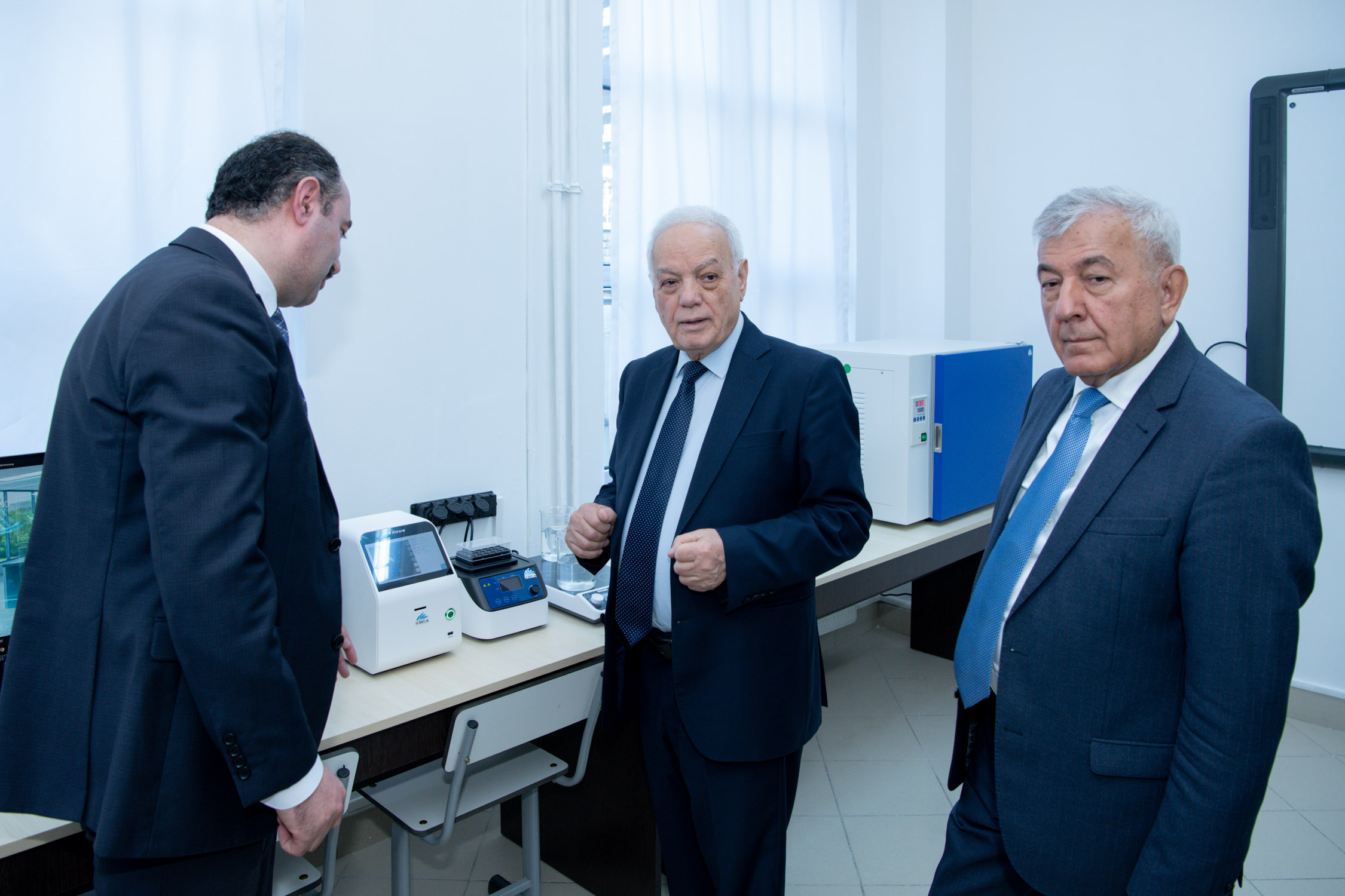 BMU-da Biotexnologiya elmi-tədqiqat və tədris laboratoriyası açılıb