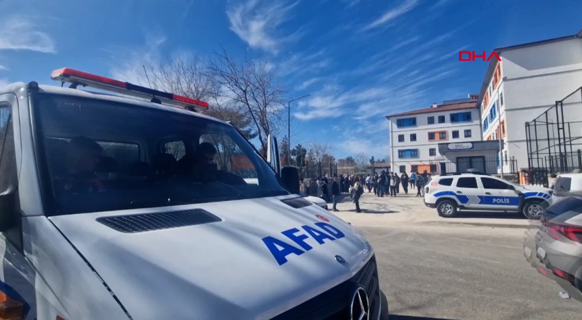 Türkiyədə məktəbdə civədən zəhərlənmə:  Çox sayda şagird xəstəxanaya yerləşdirildi