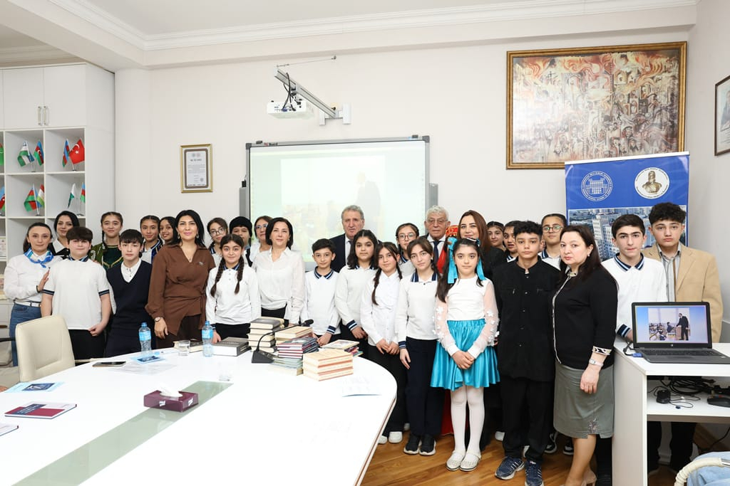 “Uşaq ədəbiyyatında ana dili məsələsi” mövzusunda tədbir keçirilib