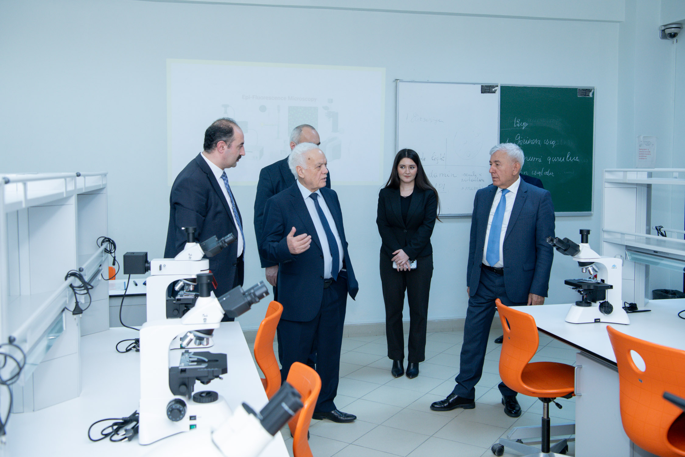 BMU-da Mikroskopik tədqiqatlar və Mikrobiologiya laboratoriyaları istifadəyə verilib