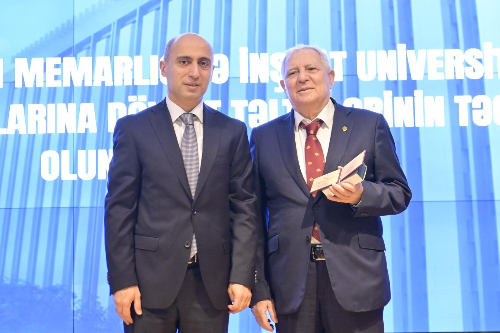 AzMİU-nun əməkdaşlarına  dövlət mükafatları təqdim olunub