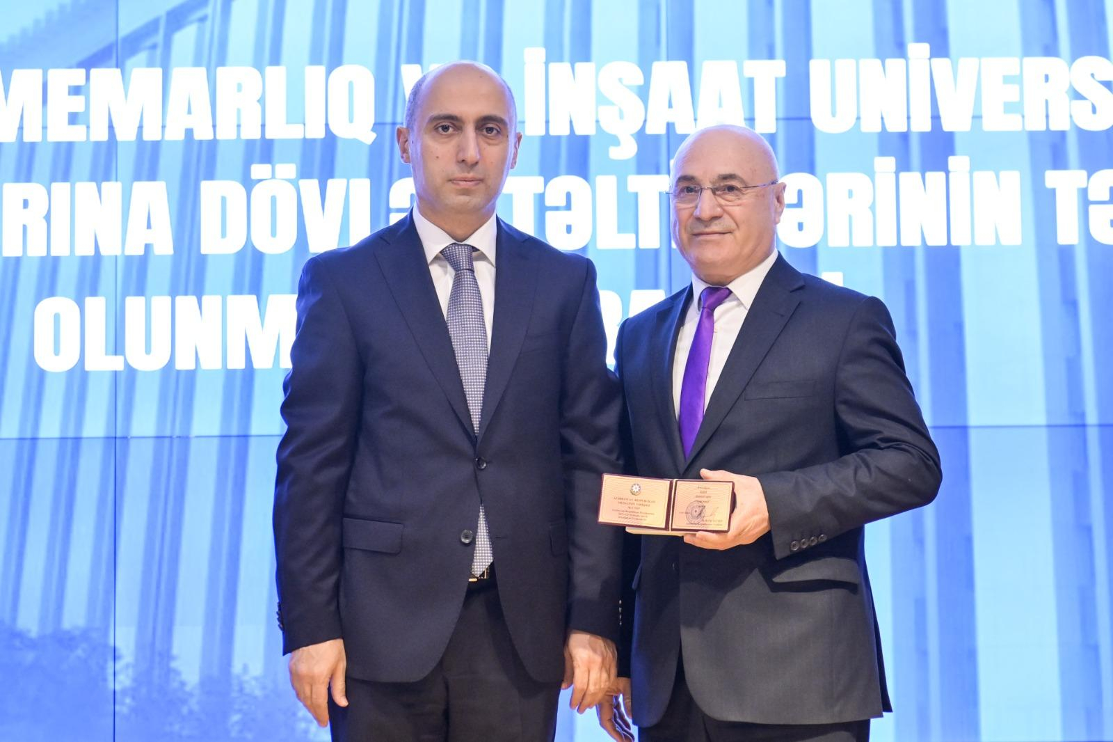 AzMİU-nun əməkdaşlarına  dövlət mükafatları təqdim olunub