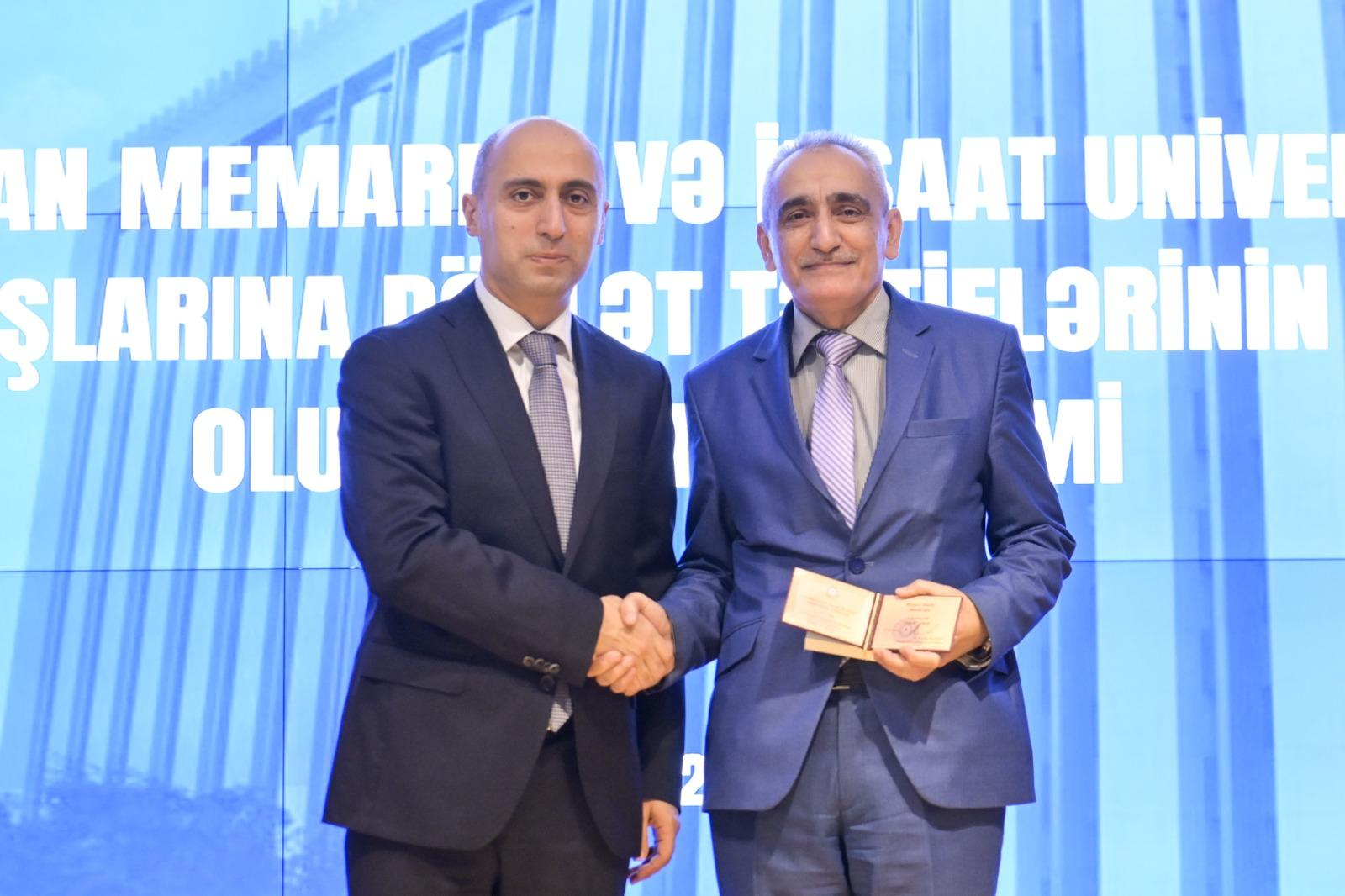 AzMİU-nun əməkdaşlarına  dövlət mükafatları təqdim olunub