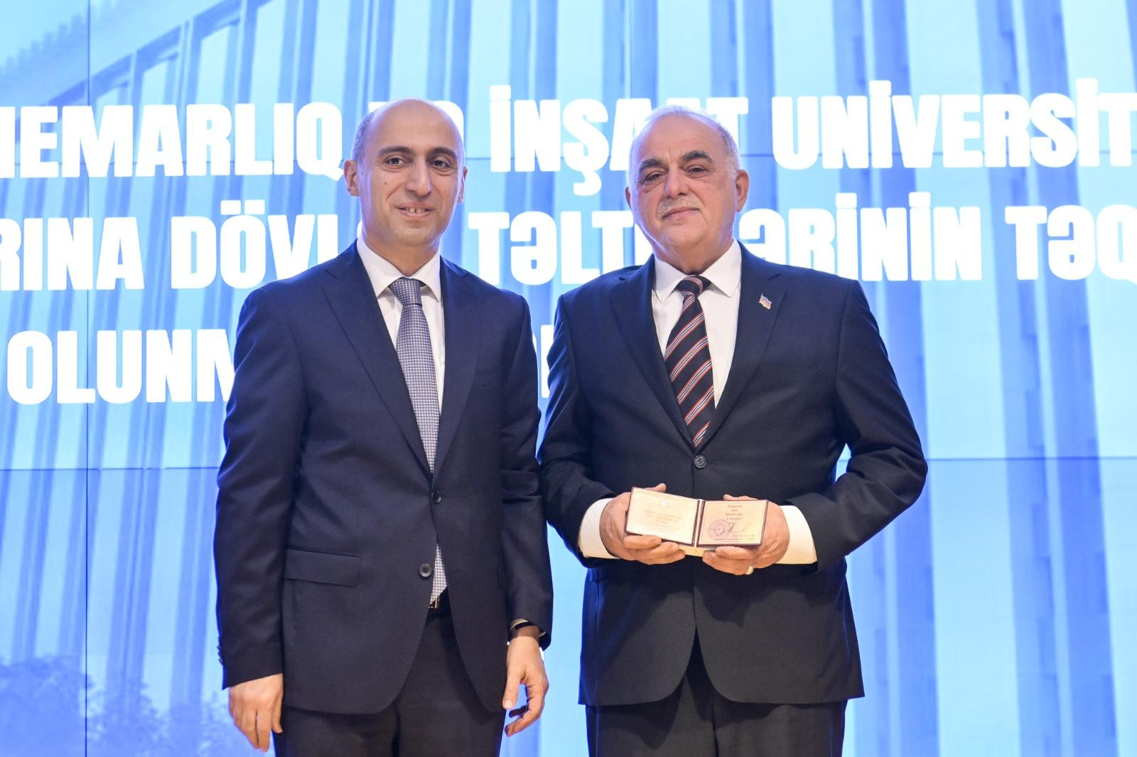 AzMİU-nun əməkdaşlarına  dövlət mükafatları təqdim olunub