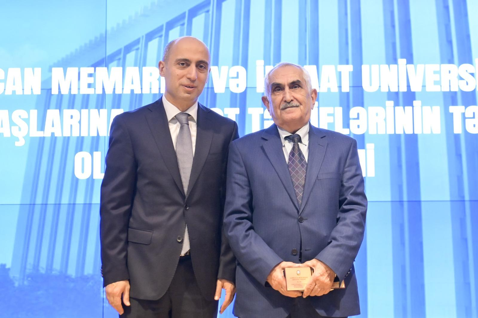 AzMİU-nun əməkdaşlarına  dövlət mükafatları təqdim olunub