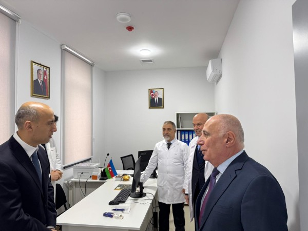 Elm və təhsil naziri LDU-nun Baytarlıq klinikası ilə tanış olub