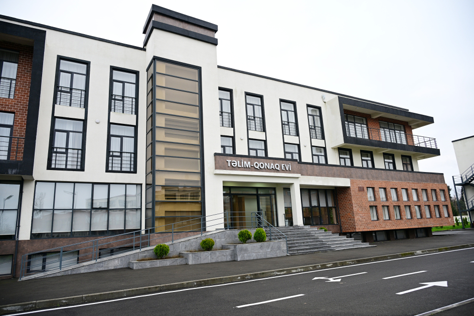 Prezident İlham Əliyev Lənkəran Dövlət Peşə Təhsil Mərkəzinin açılışında iştirak edib