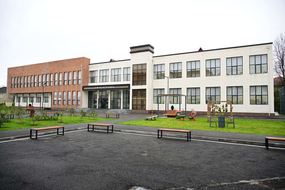 Prezident İlham Əliyev Lənkəran Dövlət Peşə Təhsil Mərkəzinin açılışında iştirak edib