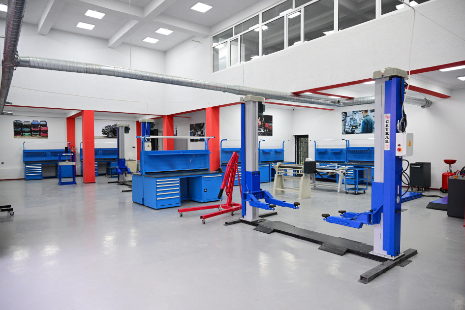 Prezident İlham Əliyev Lənkəran Dövlət Peşə Təhsil Mərkəzinin açılışında iştirak edib