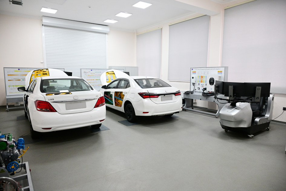 Prezident İlham Əliyev Lənkəran Dövlət Peşə Təhsil Mərkəzinin açılışında iştirak edib