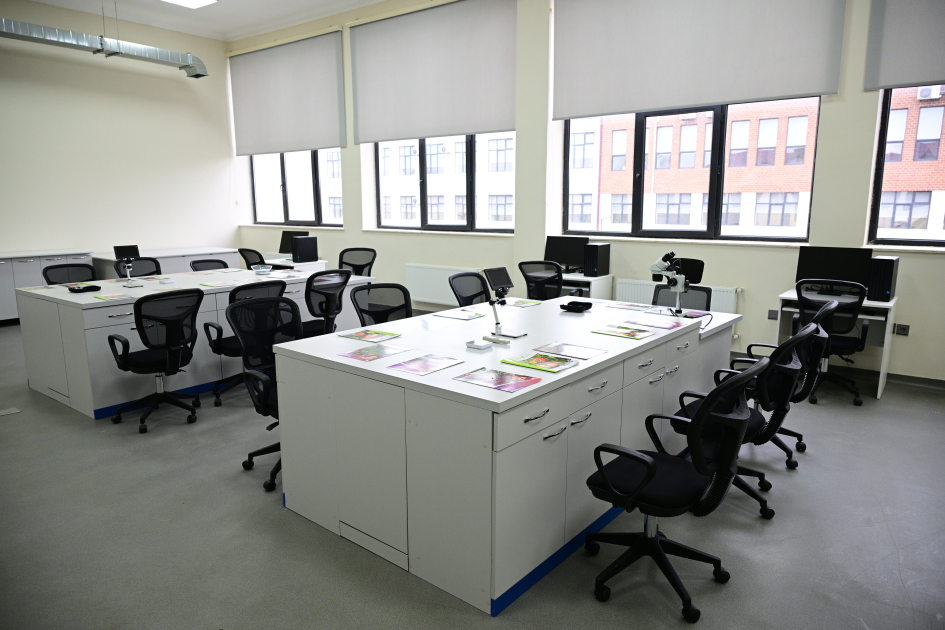 Prezident İlham Əliyev Lənkəran Dövlət Peşə Təhsil Mərkəzinin açılışında iştirak edib