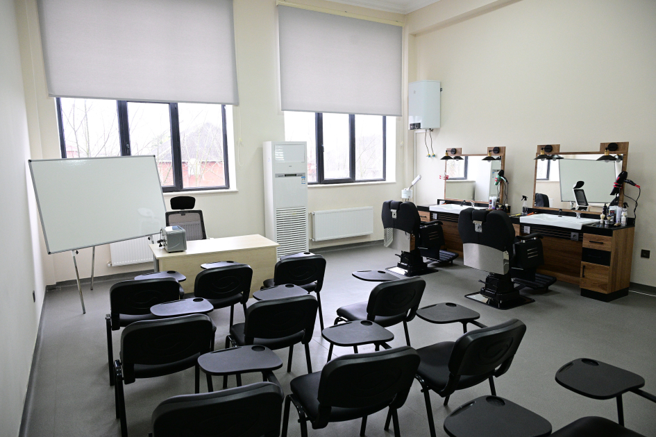 Prezident İlham Əliyev Lənkəran Dövlət Peşə Təhsil Mərkəzinin açılışında iştirak edib