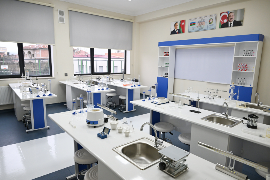 Prezident İlham Əliyev Lənkəran Dövlət Peşə Təhsil Mərkəzinin açılışında iştirak edib