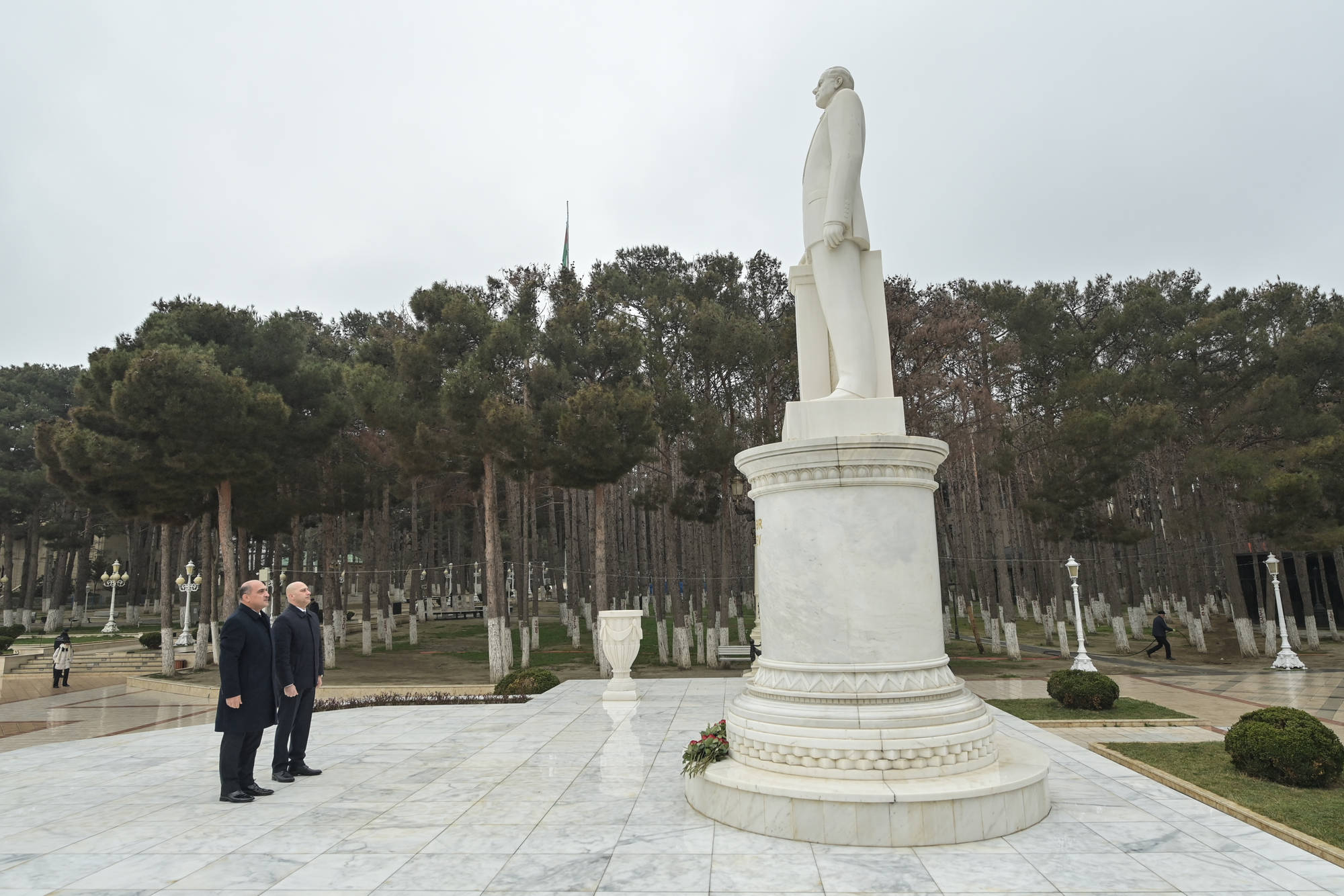 Nazir müavini İdris İsayev Xırdalanda vətəndaşları qəbul edib