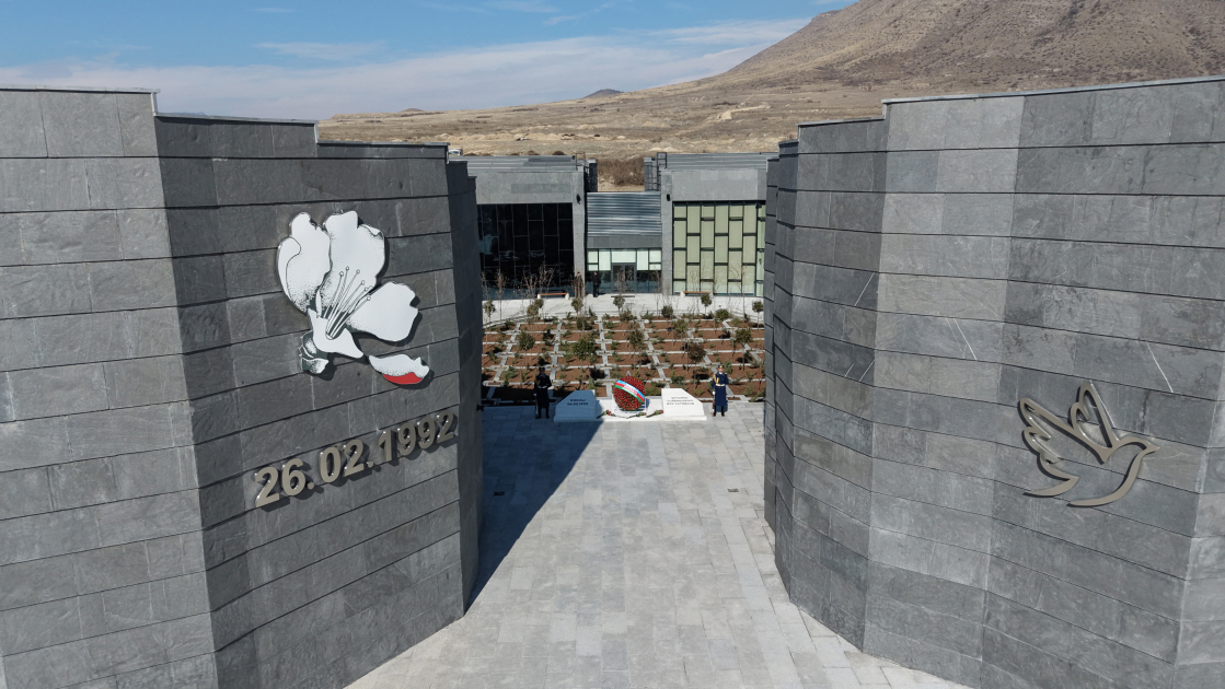 Prezident İlham Əliyev Xocalı Soyqırımı Memorialının açılışında iştirak edib