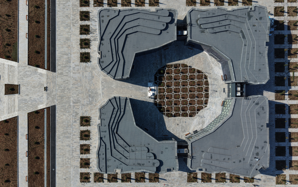 Prezident İlham Əliyev Xocalı Soyqırımı Memorialının açılışında iştirak edib