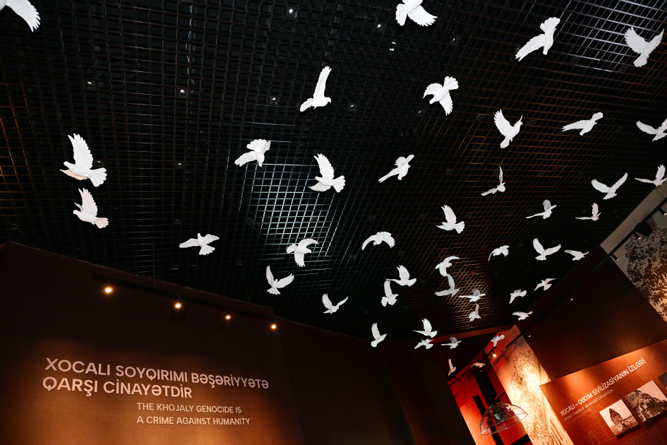 Prezident İlham Əliyev Xocalı Soyqırımı Memorialının açılışında iştirak edib