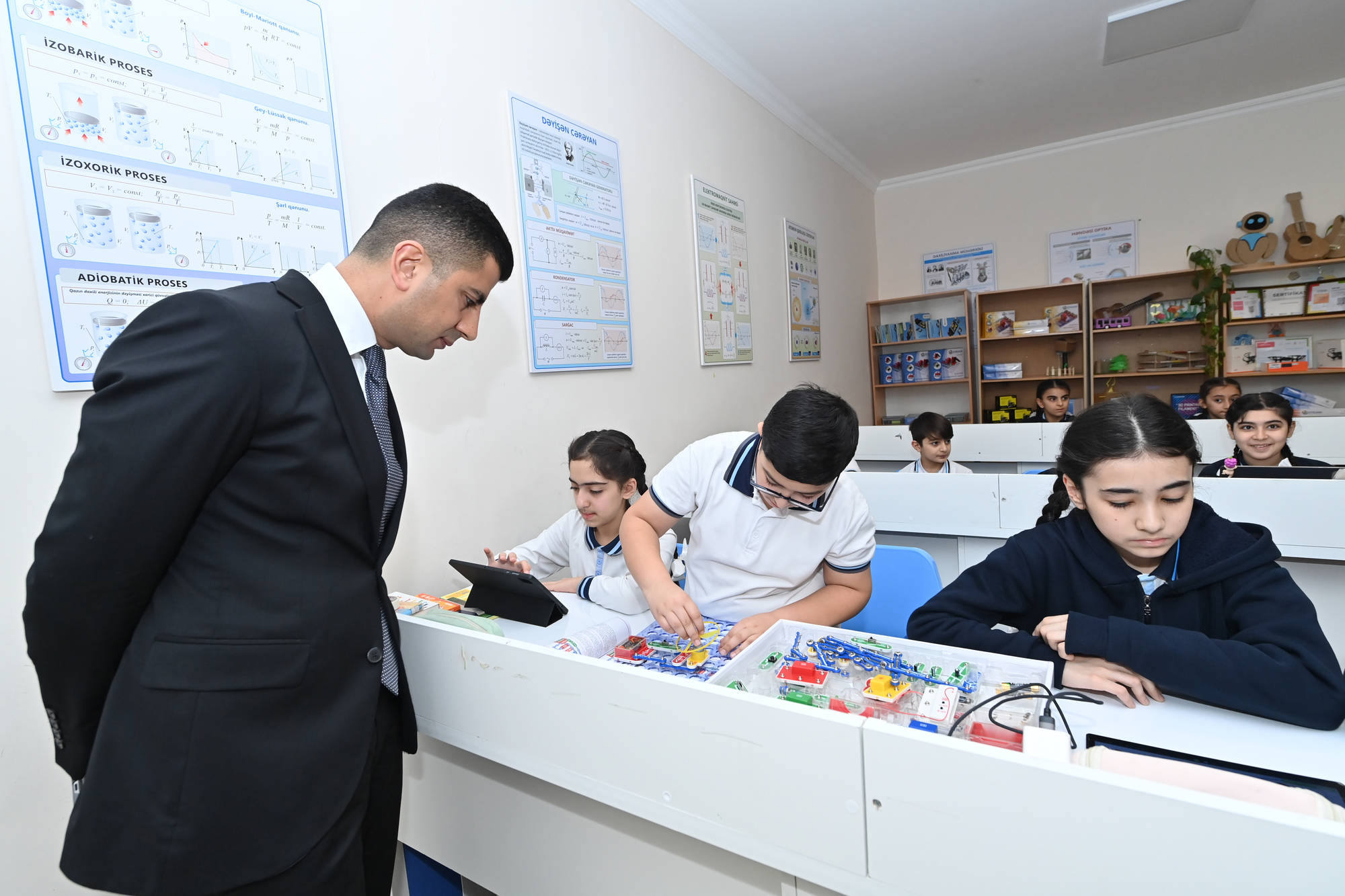 Elm və təhsil naziri Sumqayıtda təhsil müəssisəsində olub