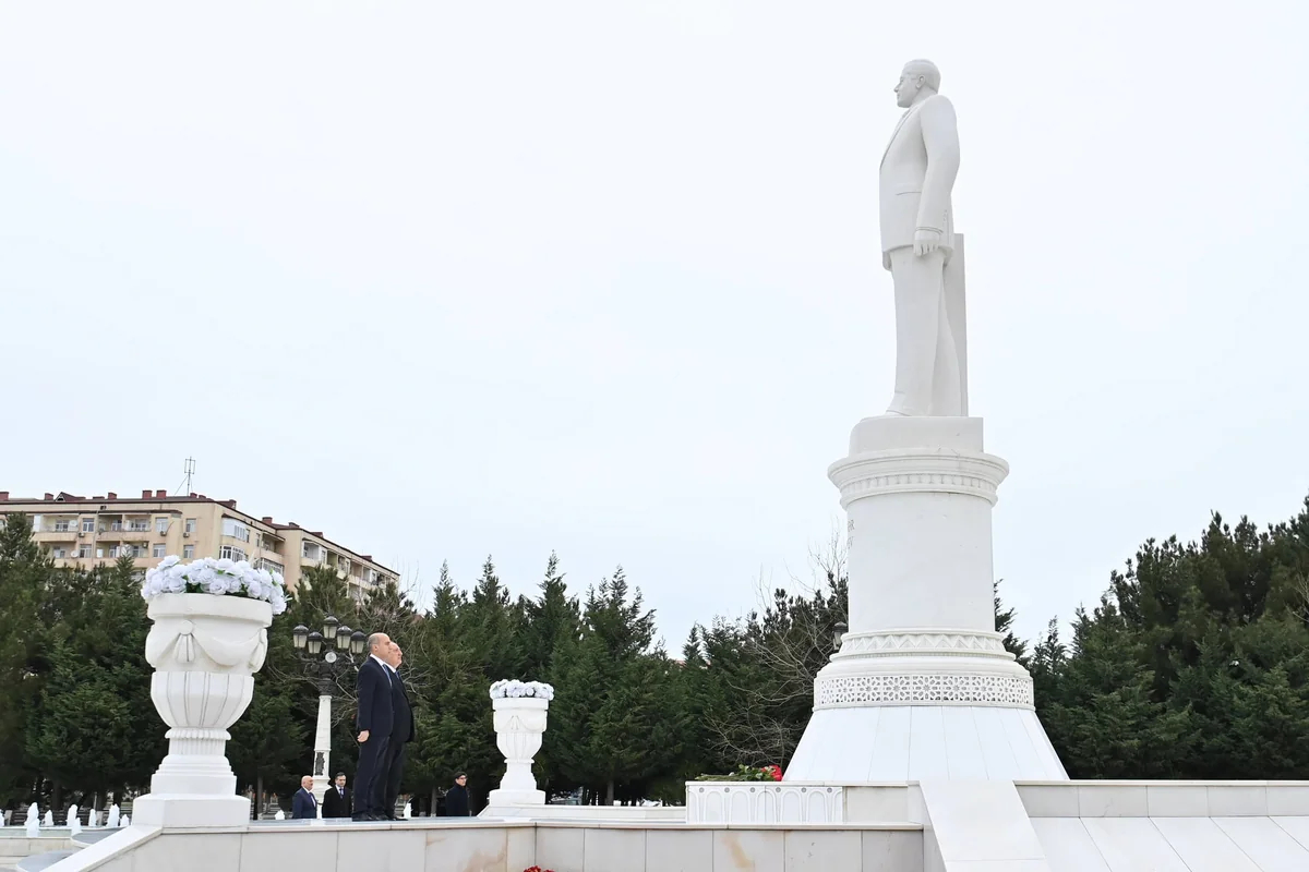 Elm və təhsil naziri Sumqayıtda vətəndaşları qəbul edib