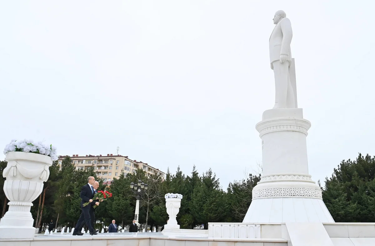 Elm və təhsil naziri Sumqayıtda vətəndaşları qəbul edib