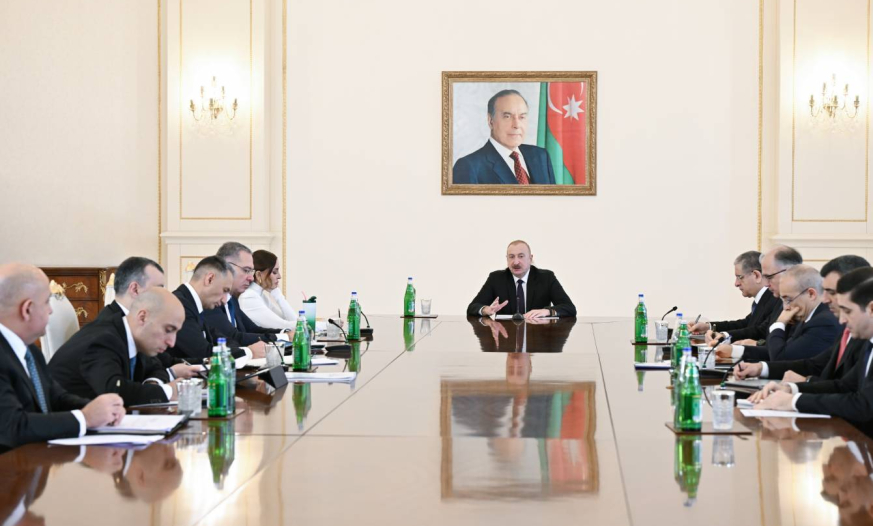 Dövlət başçısı: Rəhbər orqanlarında təmsil olunan şəxslər süni intellektdən geniş istifadə etməlidirlər