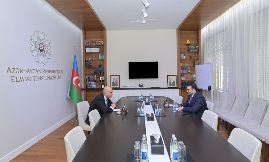 Emin Əmrullayev “Yüksəliş” müsabiqəsinin qalibləri ilə görüşüb